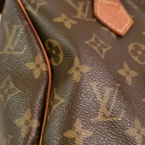 Handbag 11.75x8.5x6.5 - Picture 3 of 16